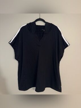 Livi women’s short-sleeve athletic hoodie sz 26/28 ✨